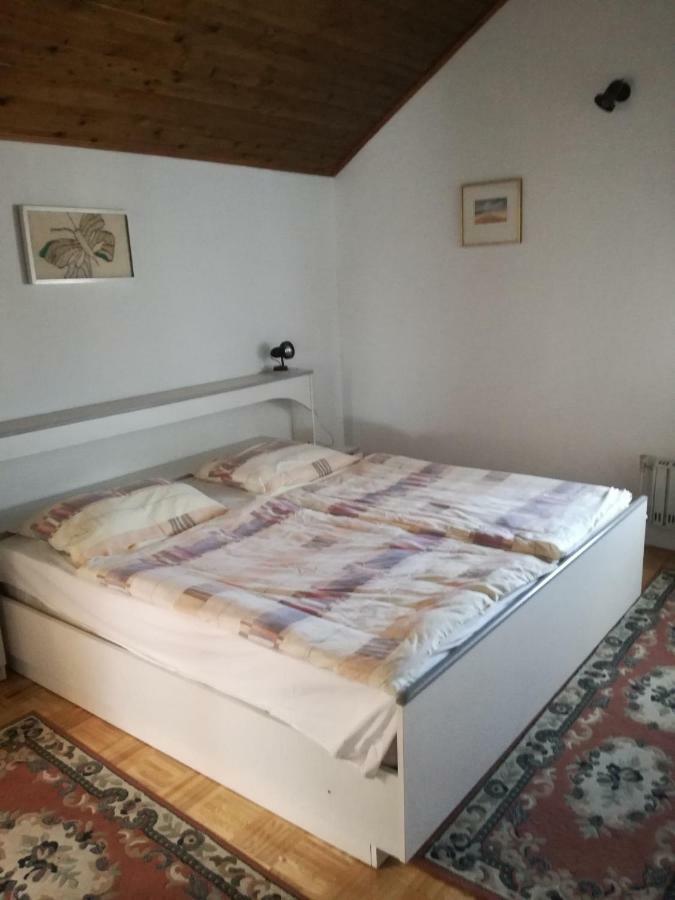 Apartmani Marijana Selce Exterior photo
