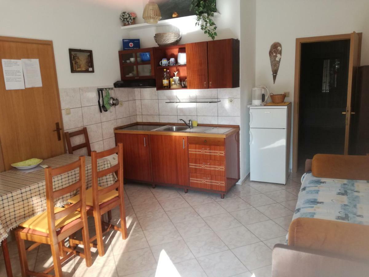 Apartmani Marijana Selce Exterior photo